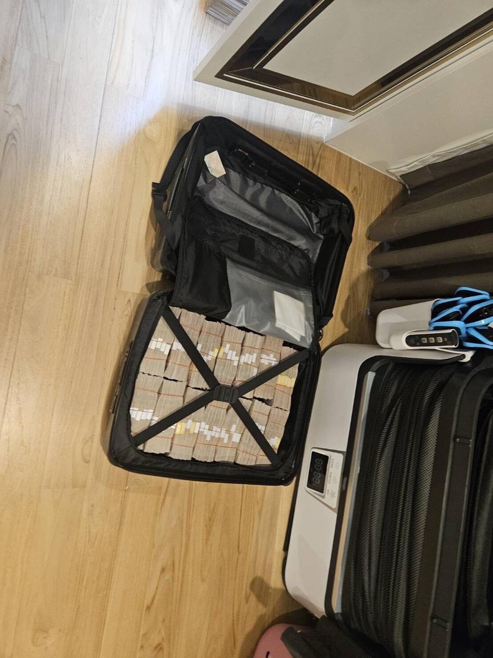 泰国警方捣毁非法博彩平台查获超6000万泰铢资产